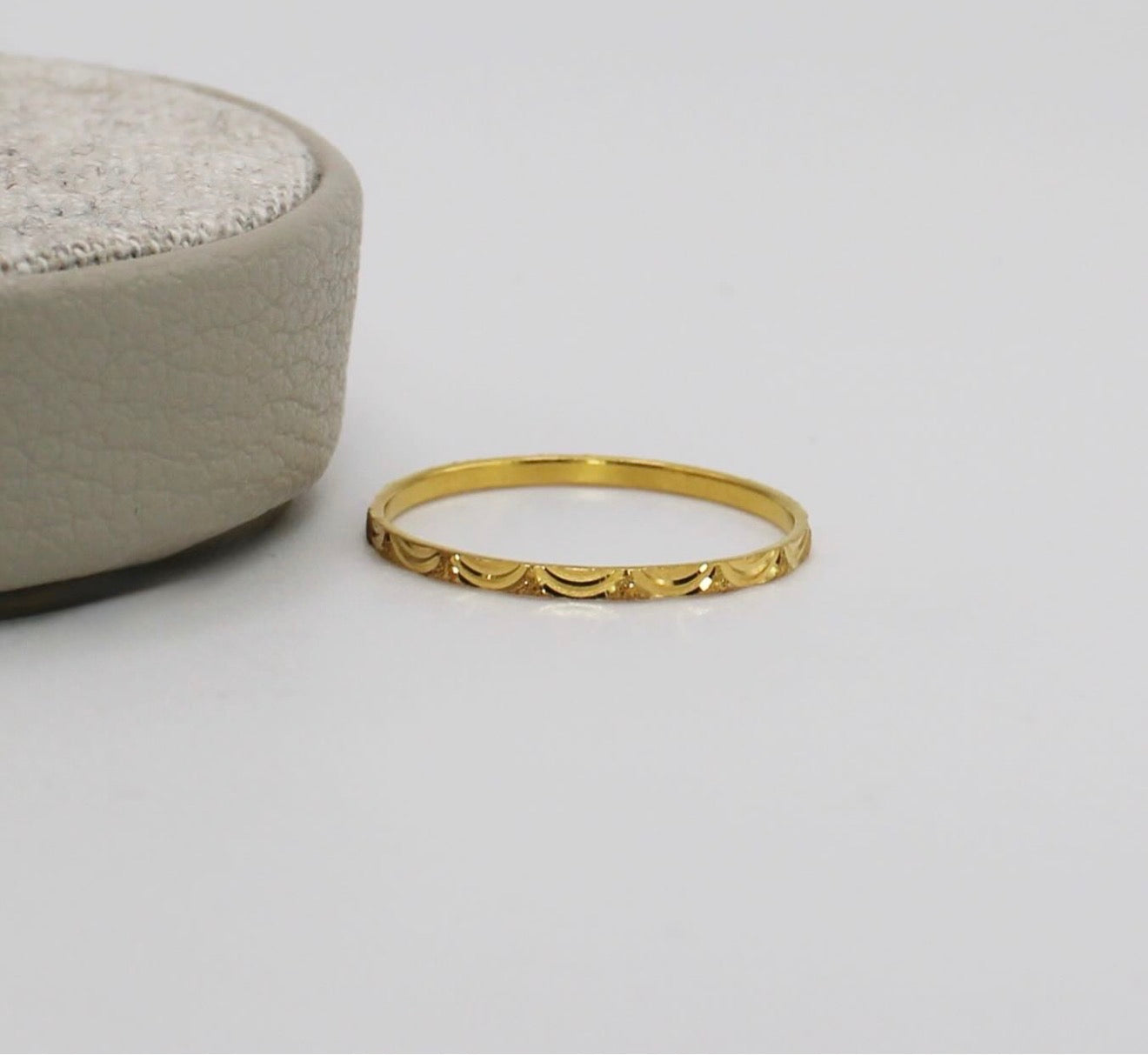 Lunar Band Ring | 18carat