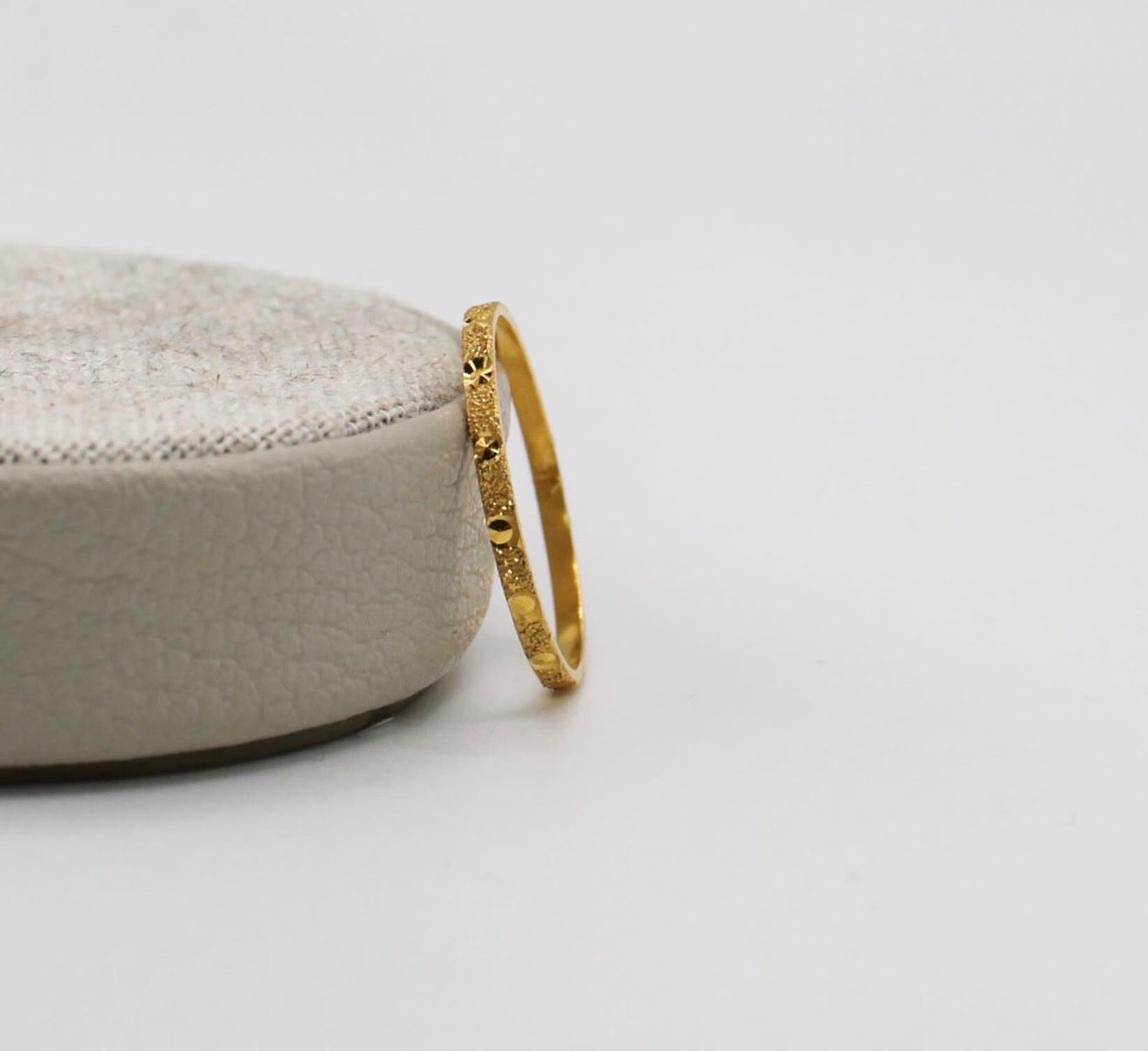 Dainty Band Ring | 18carat
