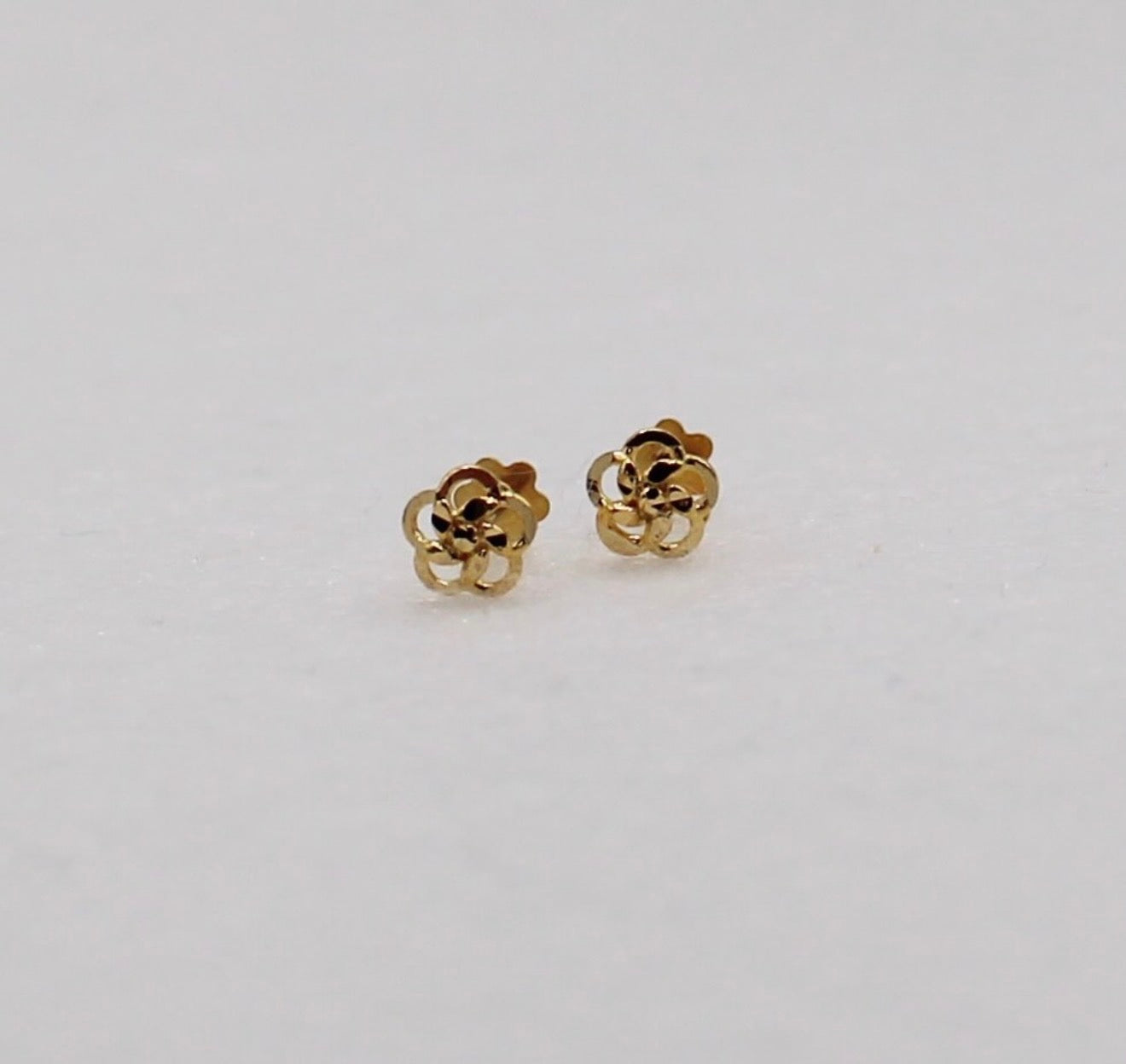 Mini Floral Studs | 18carat