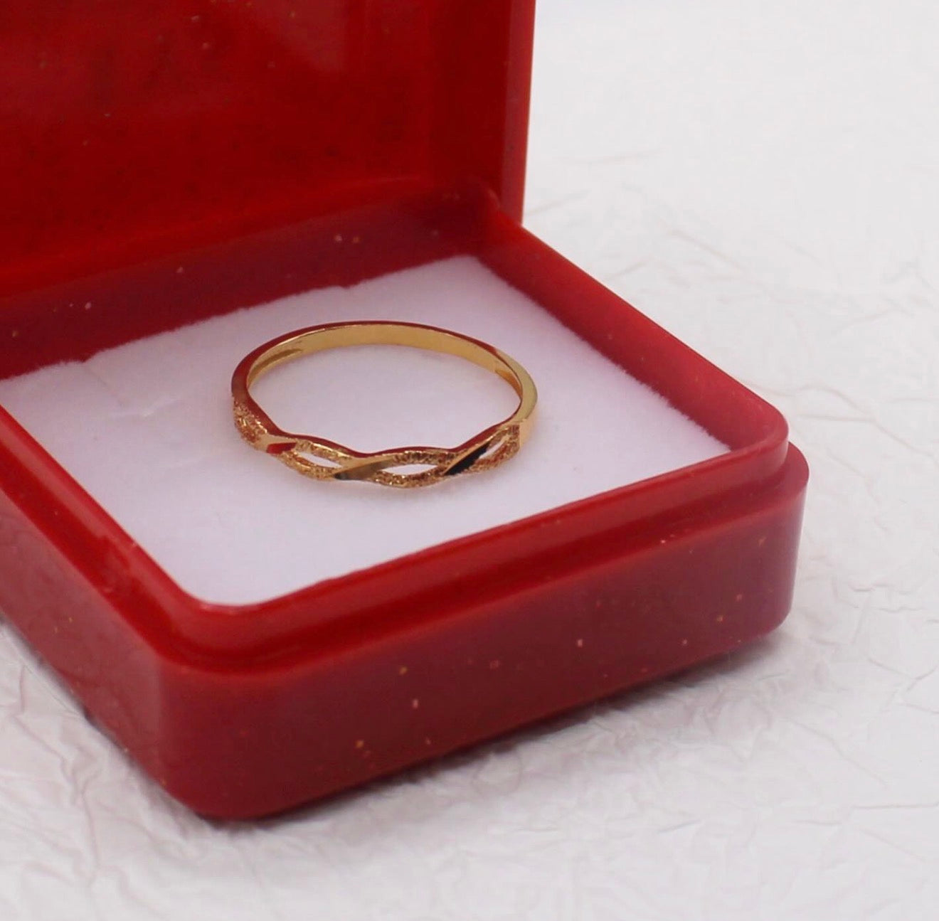 Dainty Band Ring | Size M