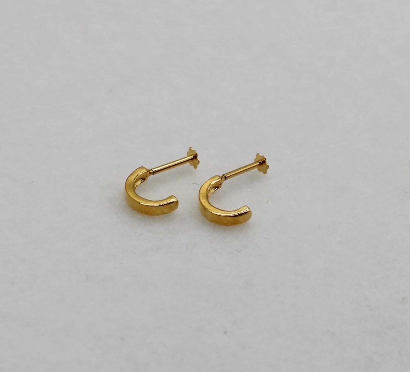 Curve Gold Studs