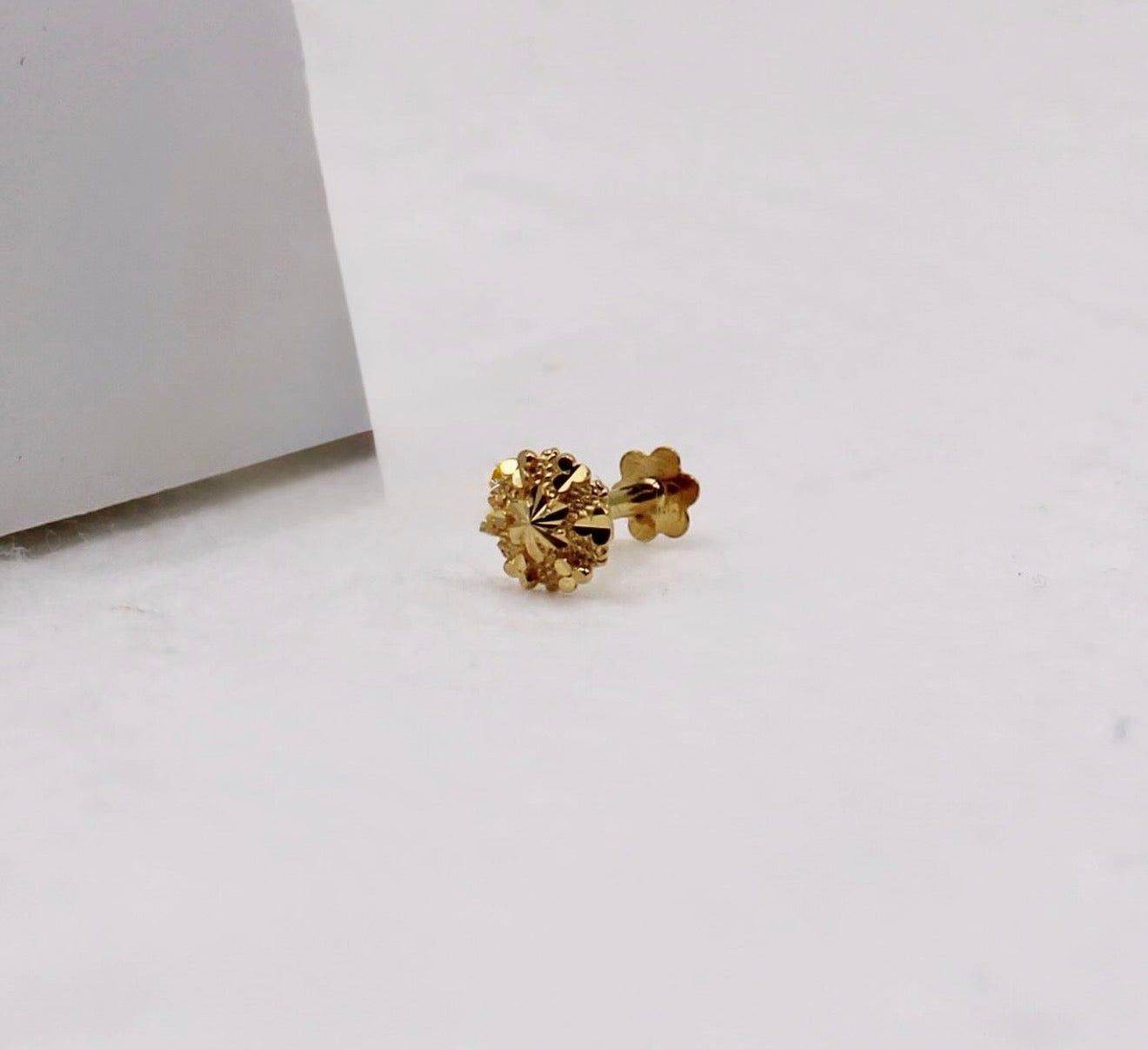 Golden Stud | 5mm