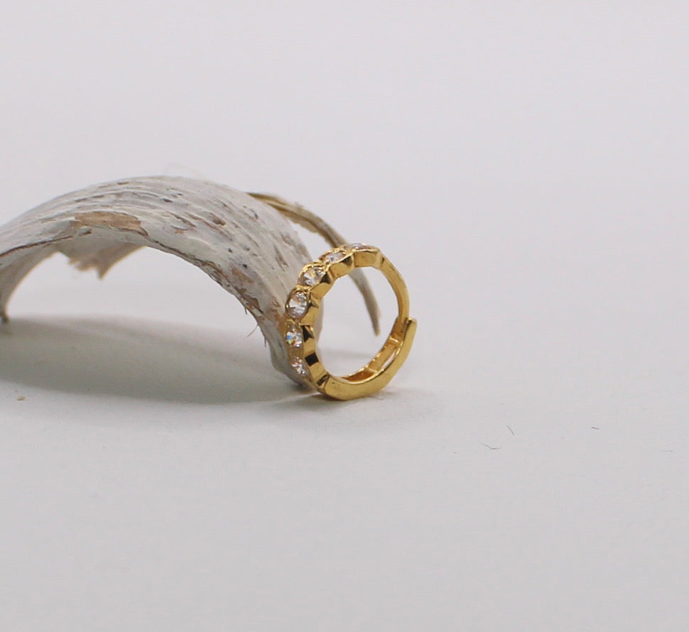 Clear Crinkle-cut Hoop