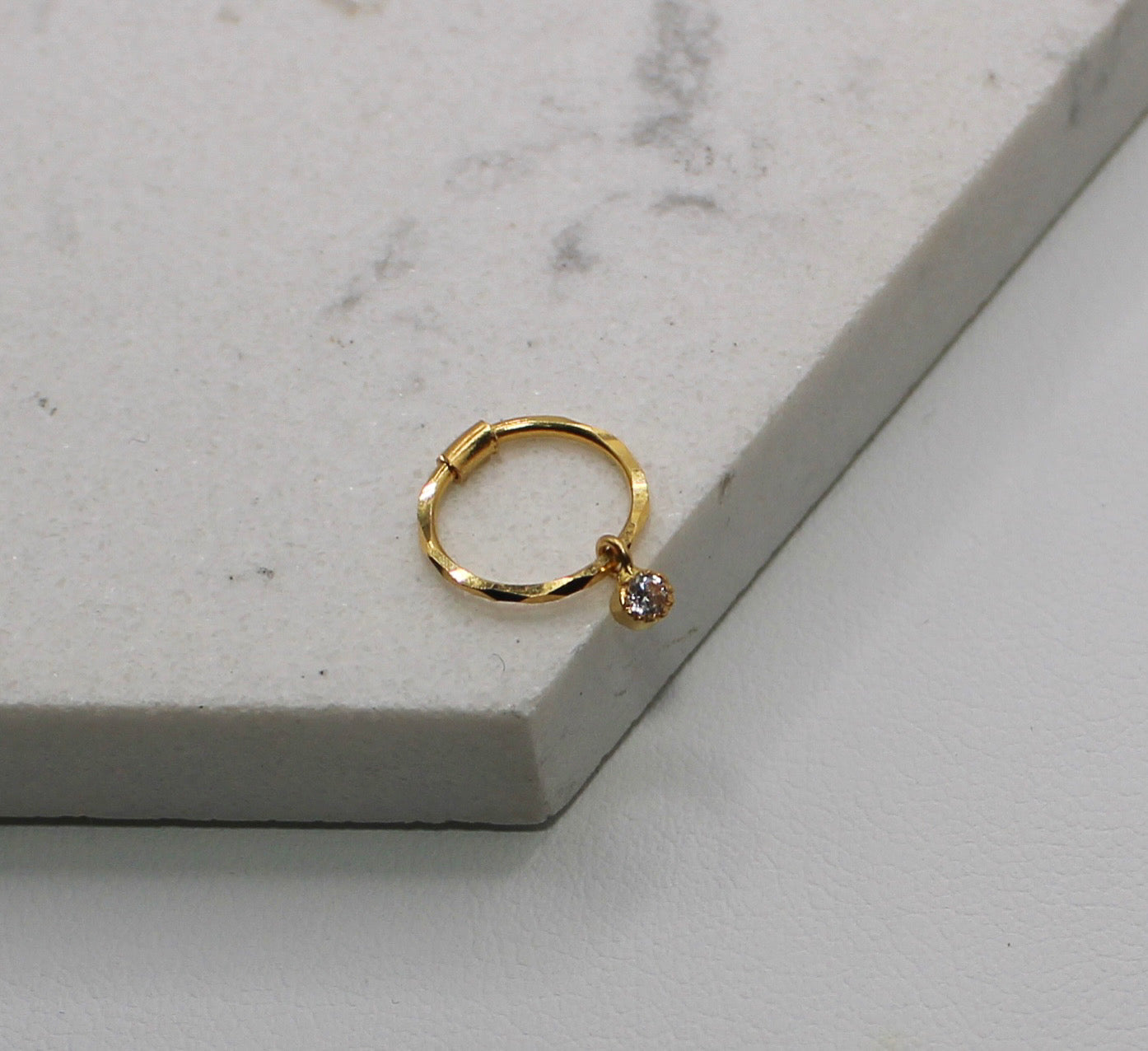 Thick Bezel Mahera Hoop